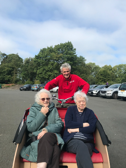 Residents during the cycling without age event
